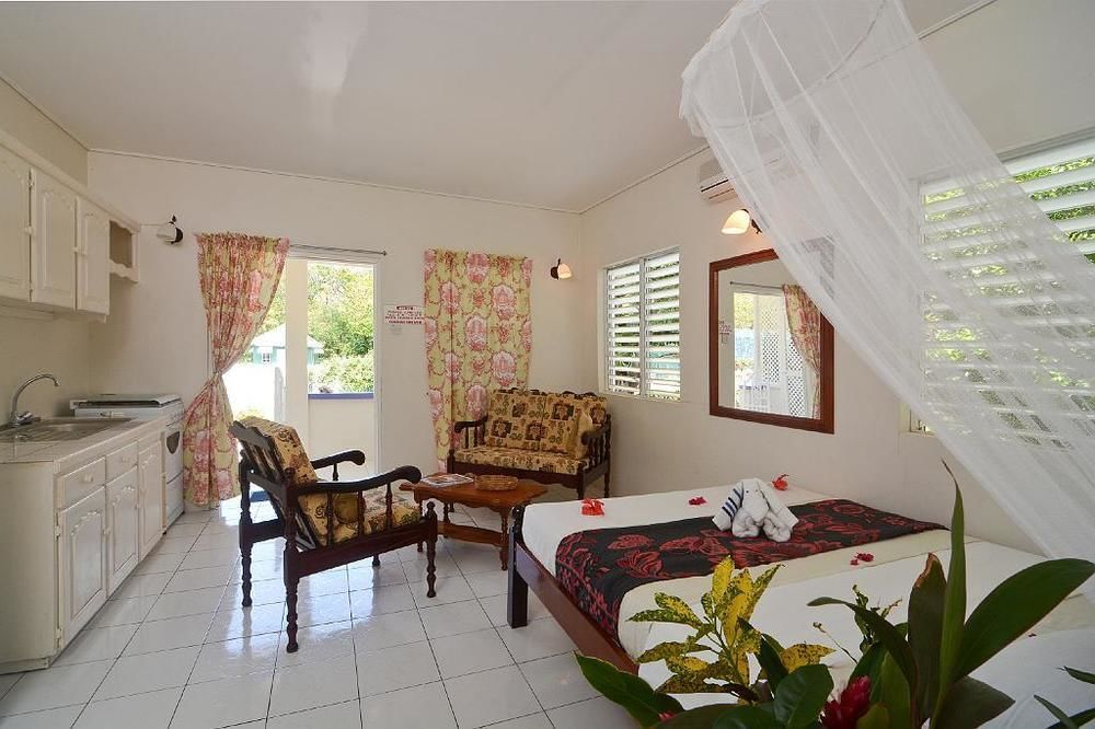 Keegans Beachside Hotel Bequia Island Exterior foto
