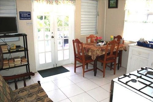 Keegans Beachside Hotel Bequia Island Exterior foto